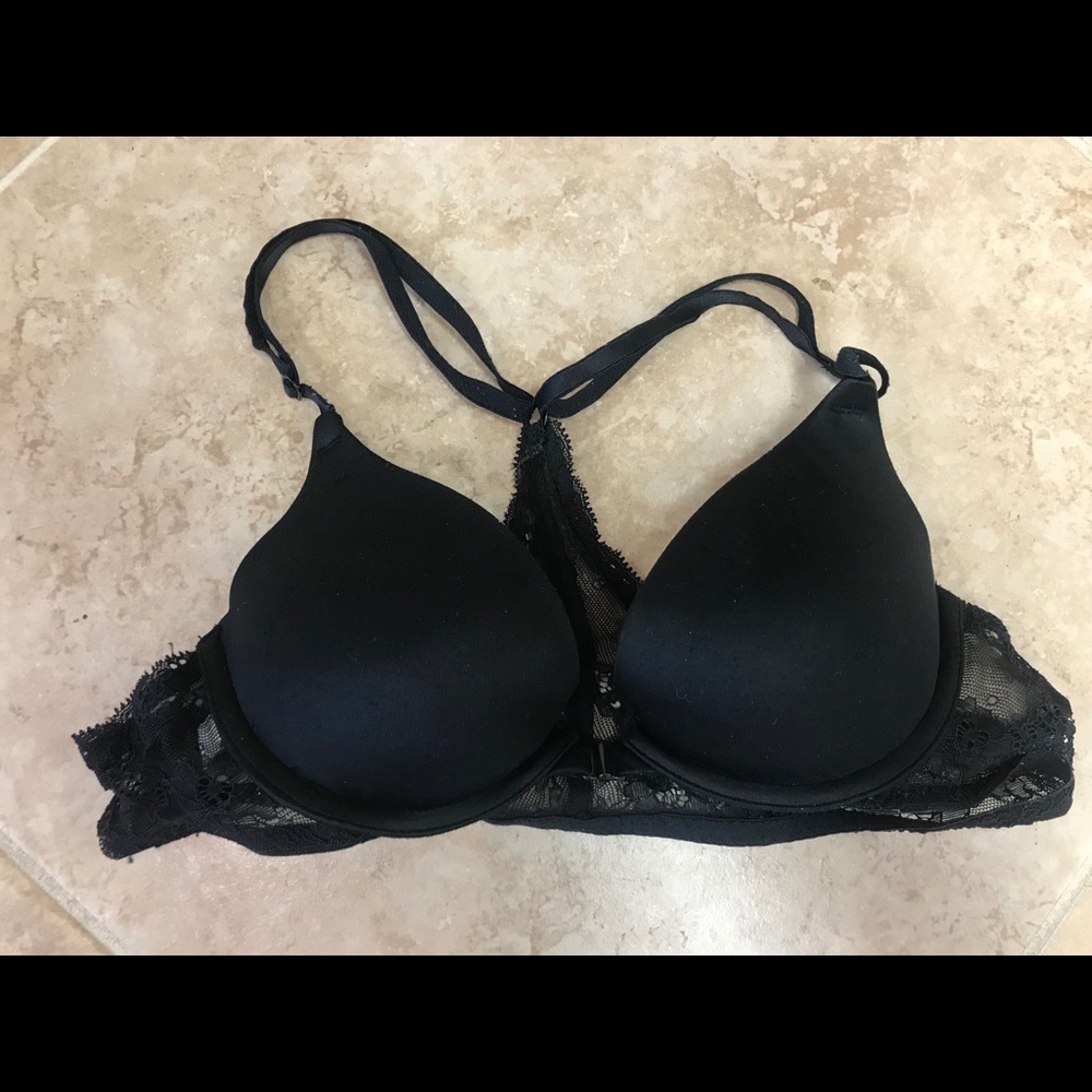 Xhilaration Shine Scoop Front Close Bra